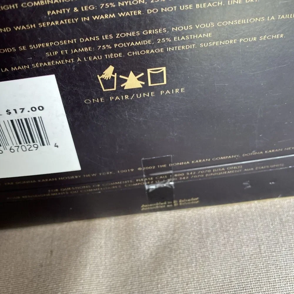 NOS Donna Karan True Matte Toner Pantyhose Midnight Navy Small‎ Style OOQ65